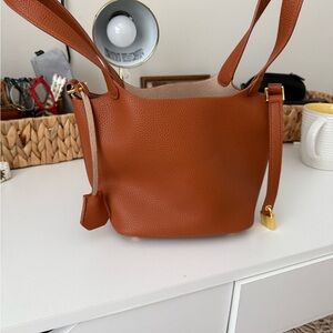 Pebbled Bucket Shoulder Bag in Tan with Gold Accent